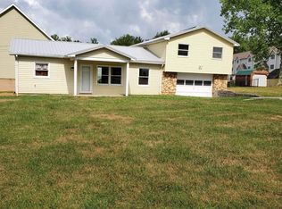 25 Goose Hollow Rd, Morgantown, WV 26508