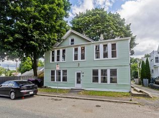 12 School St, Holyoke, MA 01040