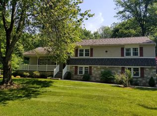 2025 Terwood Rd, Huntingdon Valley, PA 19006