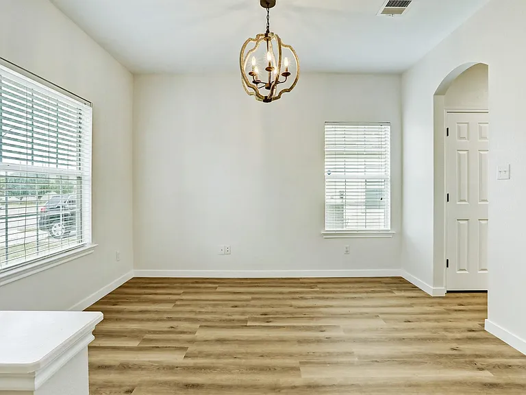 128 Almquist St — Photo 5