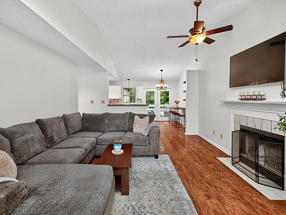 4th image of 252 Forest Hill Dr