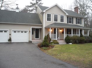 10 Teft Ct, Hope Valley, RI 02832
