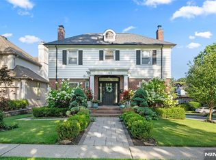 1124 Abbott Blvd, Fort Lee, NJ 07024