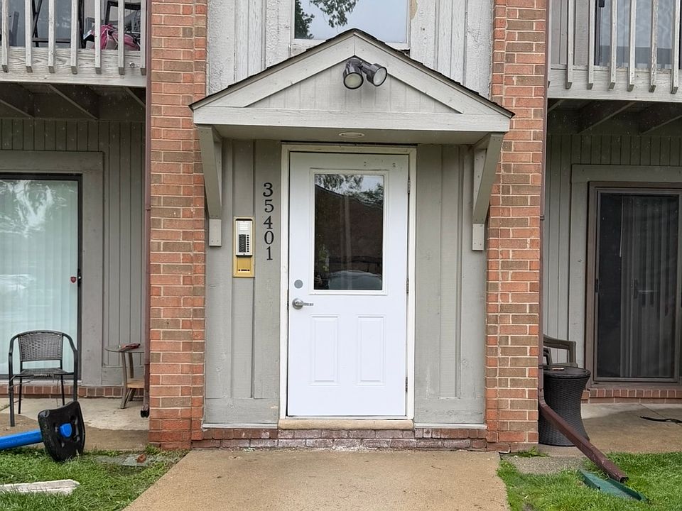 1st image of 35401 Hickory Woods Dr #1-3