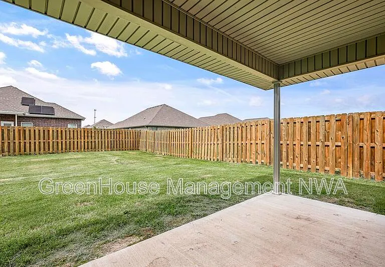 971 Redfree Dr — Photo 26