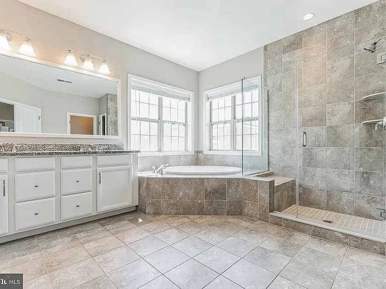 23488 Logans Ridge Ter — Photo 32