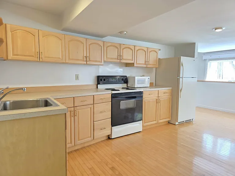 132 1st Crown Point Rd #BASEMENT — Photo 1