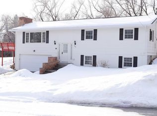 2944 E Mac Donald Dr, Billings, MT 59102