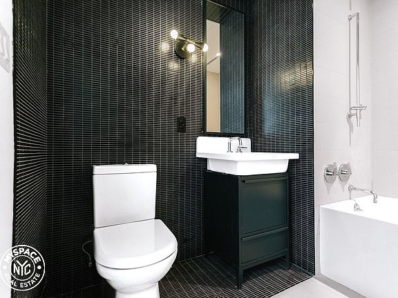 5th image of 123 Melrose St #811
