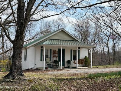 889 River Rd, Jacksboro, TN, 37757