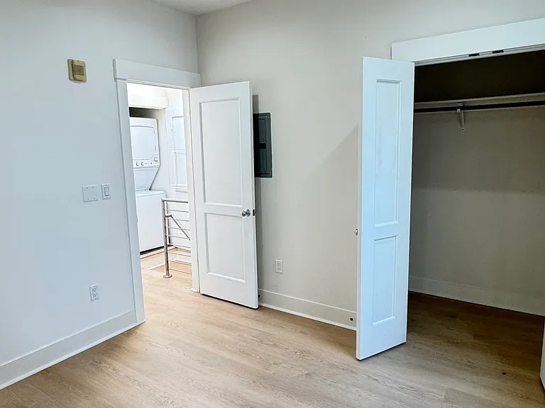 926 Grove St #2 — Photo 17
