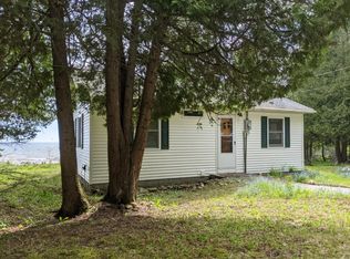 6024 Middle Beach Rd, Naubinway, MI 49762