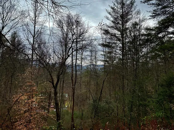 (undisclosed Address), Franklin, NC 28734