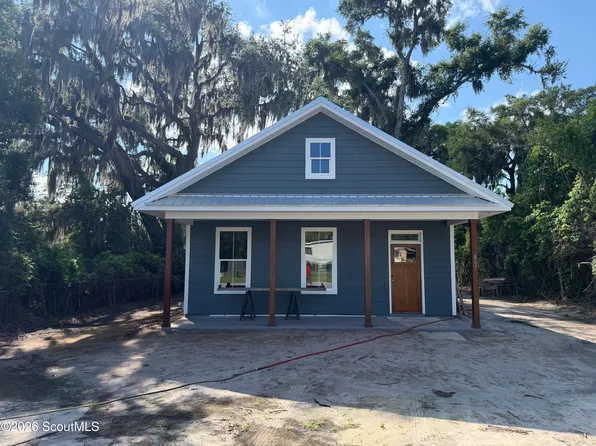807 Elbert St, Darien, GA 31305