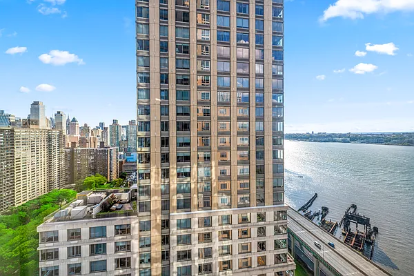 Rented by Corcoran | media 12