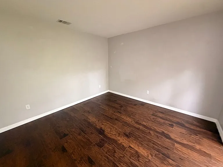 85-88 Springwood Sq #85-88 — Photo 6
