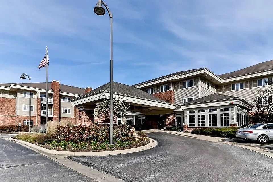 1st image of 801 N McLean Blvd APT 104