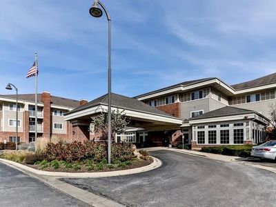 801 N McLean Blvd APT 104, Elgin, IL, 60123