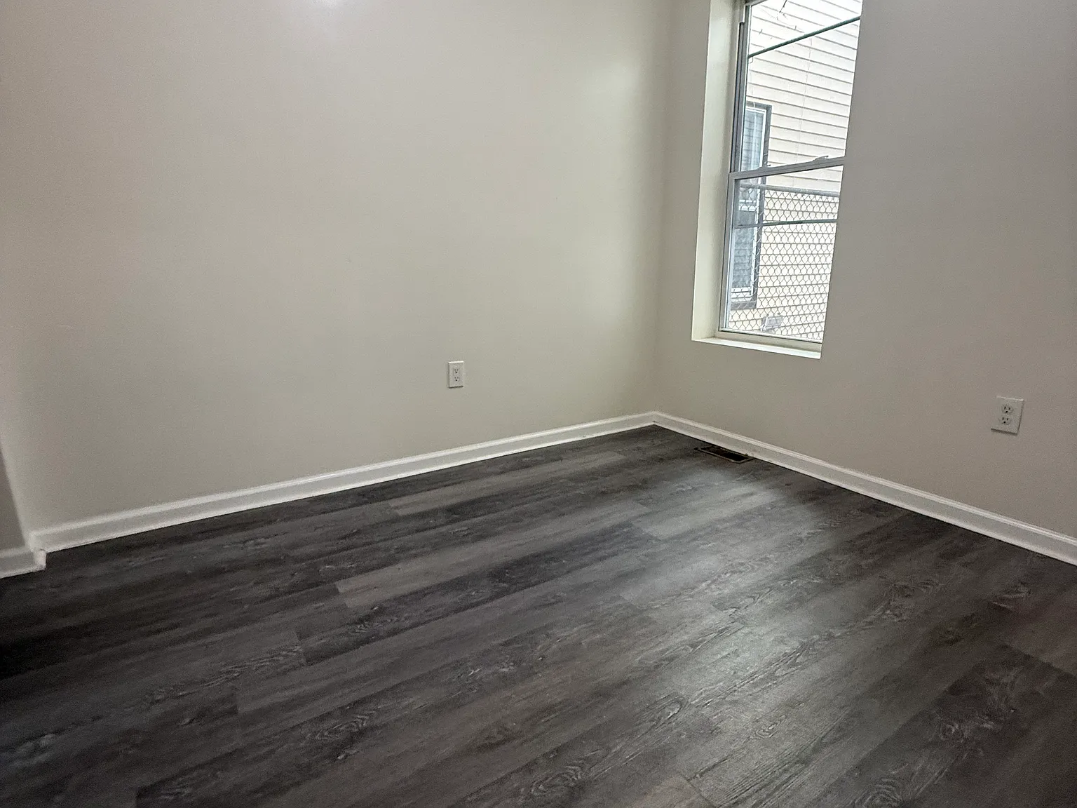 71 Wakeman Ave — Photo 4