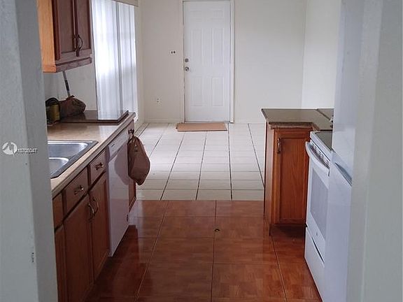 4th image of 10420 SW 163rd St #0
