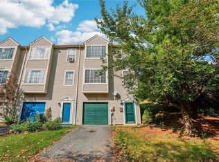 1236 Stanford Rd, Bethlehem, PA 18018