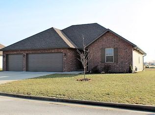 206 E Teakwood St, Clever, MO 65631