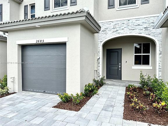3rd image of 2685 SE 11th St #2685