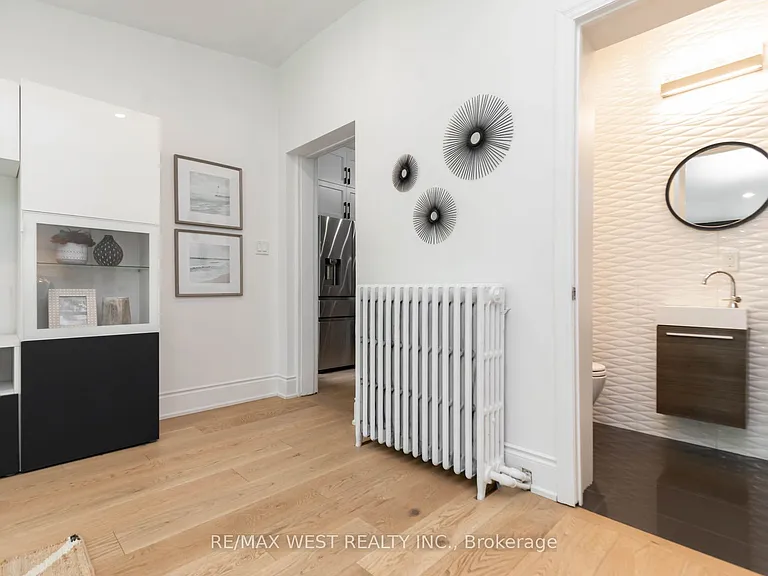 469 Clendenan Ave — Photo 11