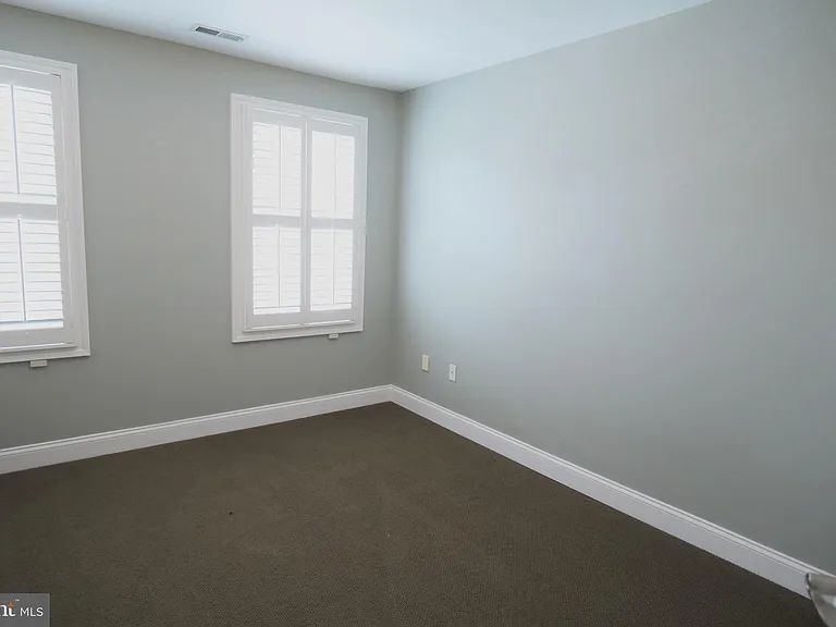 4536 Fairfield Dr — Photo 25