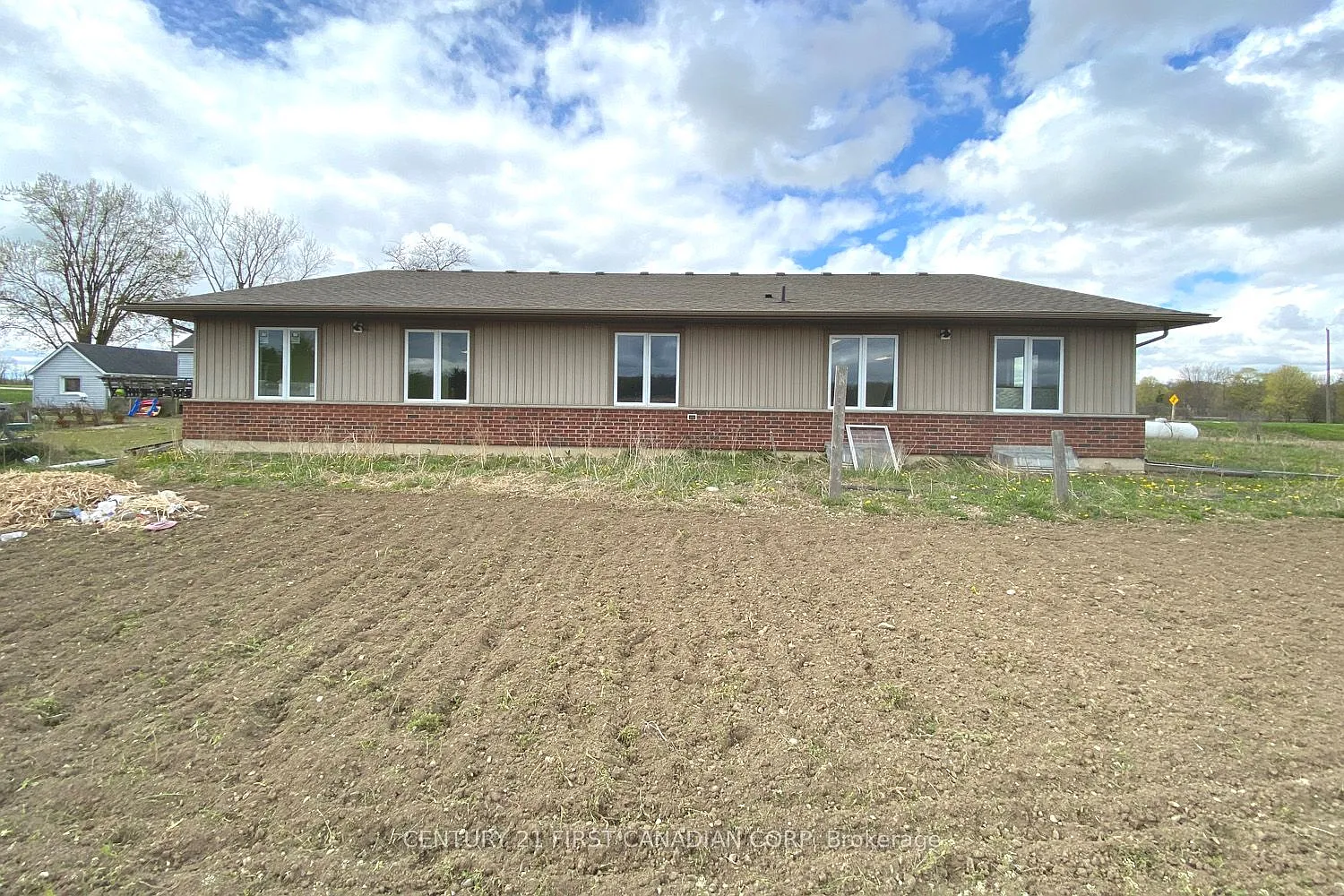 1 bed, $2,400 — Photo 4