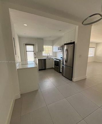 4th image of 20-11855 NE 19th Dr #20