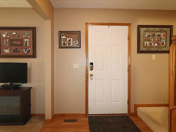 4th image of 654 Manchester Cir N