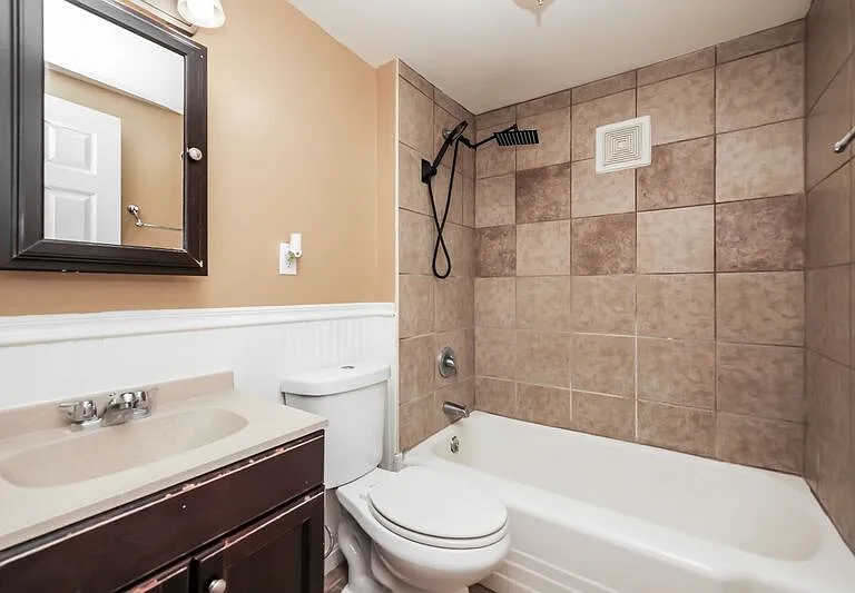 618 1/2 Lucas Dr #618 — Photo 10