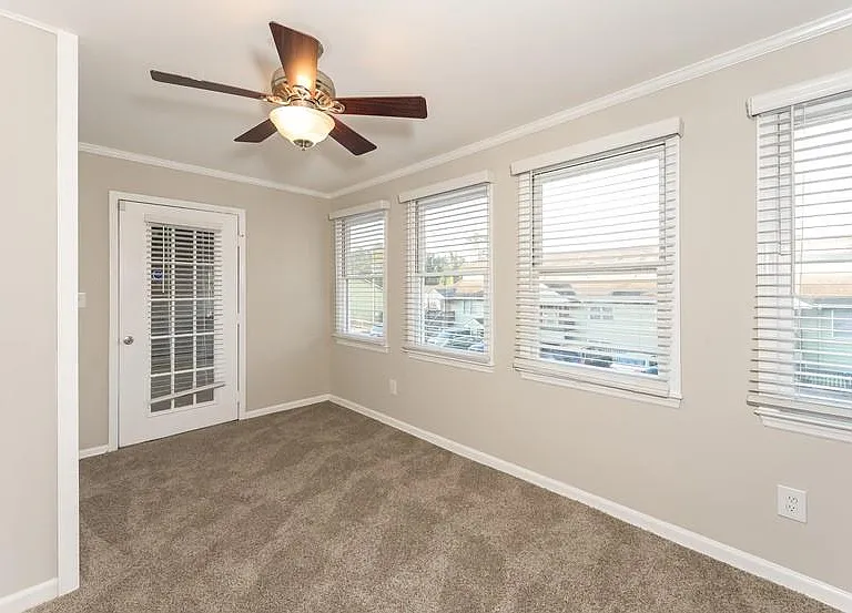 2505 W Broad St #122 — Photo 4