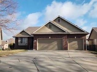 2444 N Hazelwood Ct, Wichita, KS 67205