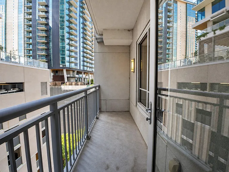 603 Davis St #1207 — Photo 11
