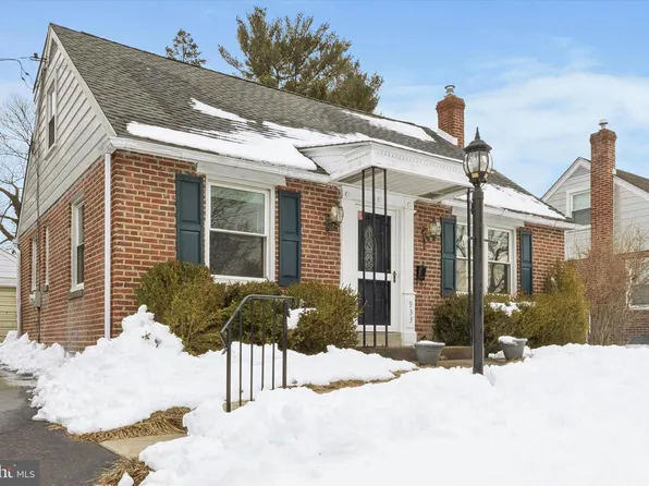 933 Greenbriar Ln, Springfield, PA 19064