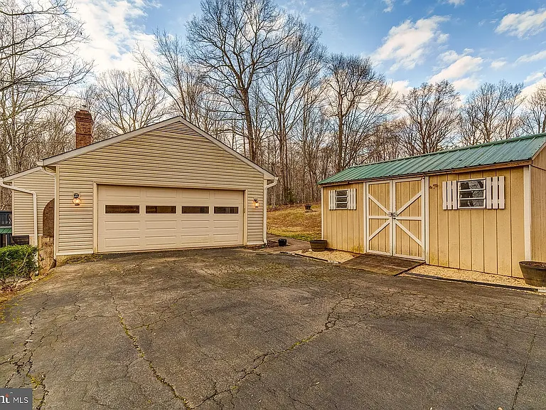11134 Stonebrook Dr — Photo 2