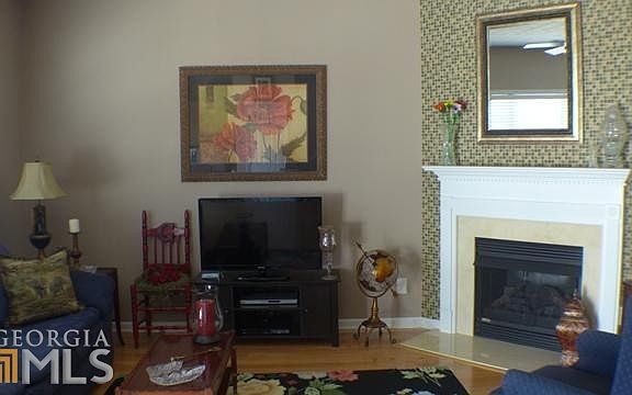 3rd image of 2965 Montague Place Dr