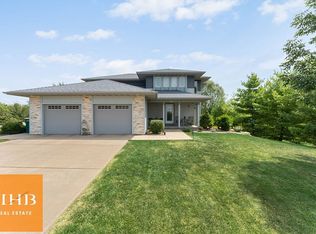 1001 Glen View Ct, Mount Horeb, WI 53572