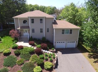 136 Thompkins Ave, East Longmeadow, MA 01028