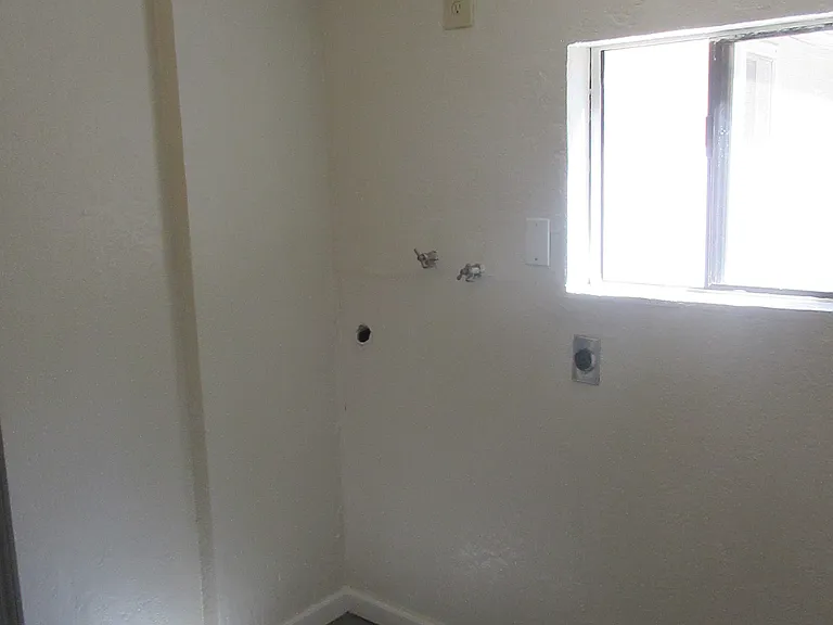 1108 Central Ave — Photo 16