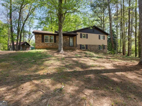 2159 Chestnut Log Dr, Lithia Springs, GA 30122