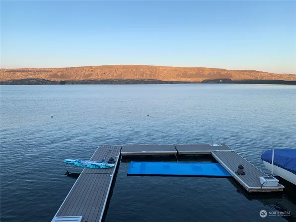 24830 NE Long Lake Shores Drive, Soap Lake, WA 98851