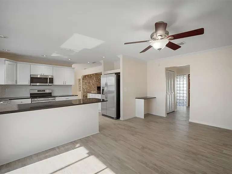 910 Spindle Palm Way — Photo 33