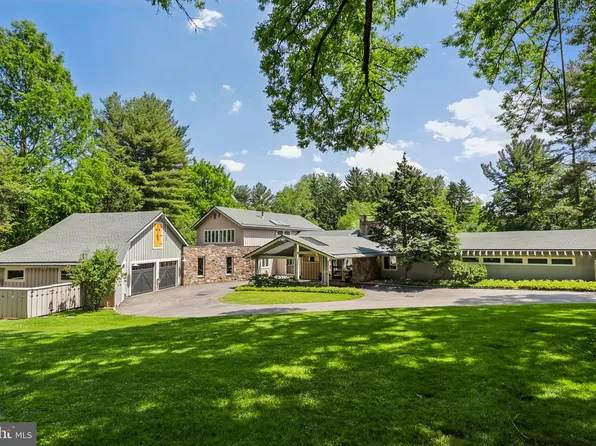 1673 Paper Mill Rd, Meadowbrook, PA 19046
