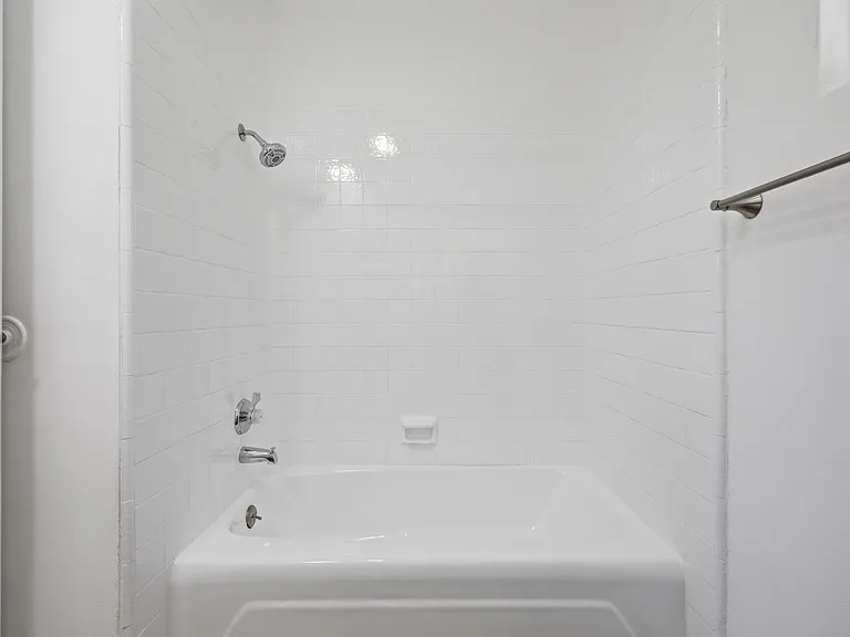 540 W Channel Islands Blvd #5 — Photo 10