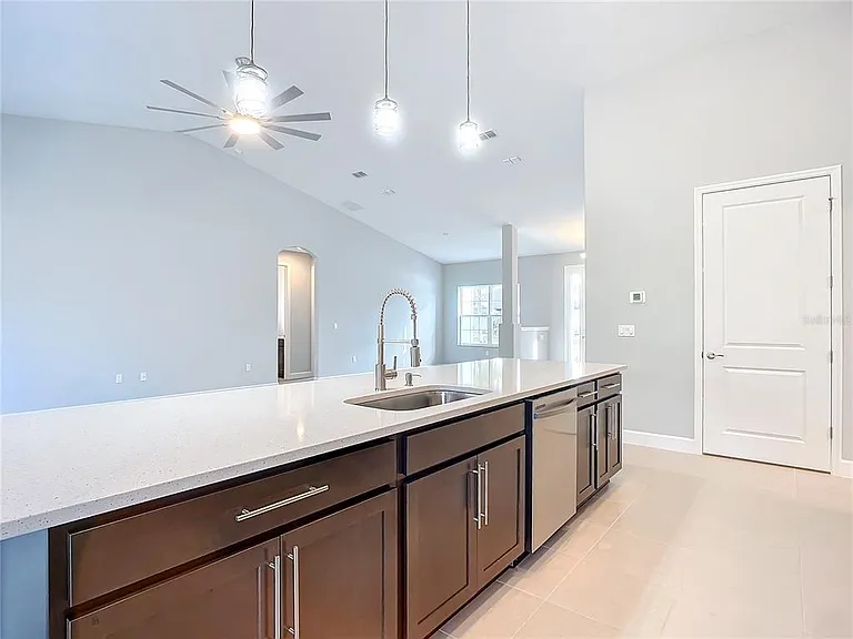 16 Egan Dr — Photo 27