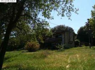 16206 Dry Creek Ln, Grass Valley, CA 95949