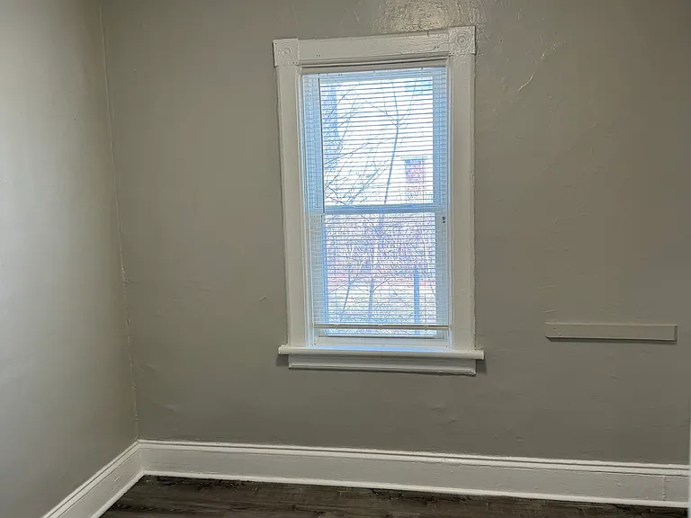1729 S 3rd St — Photo 3
